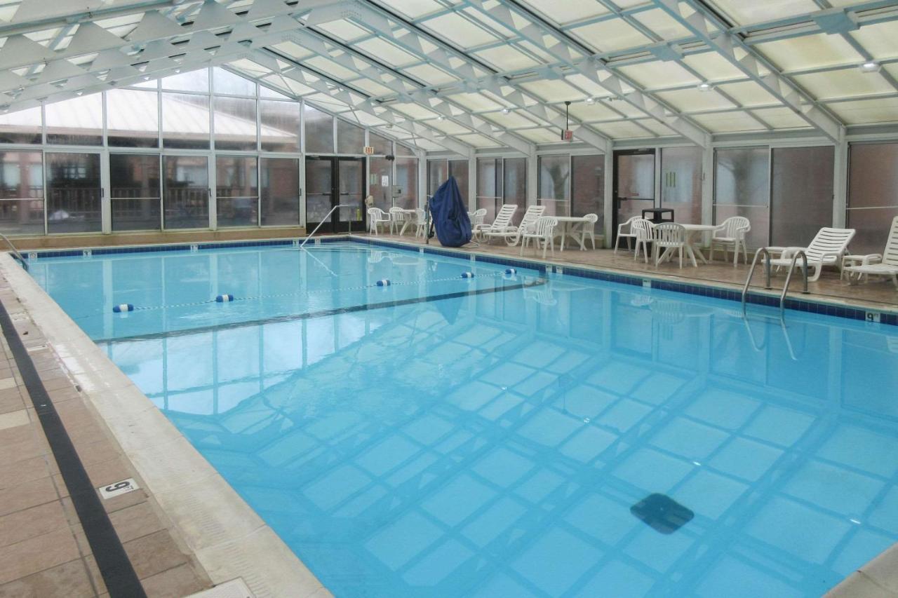 Mainstay Suites Verona Bagian luar foto